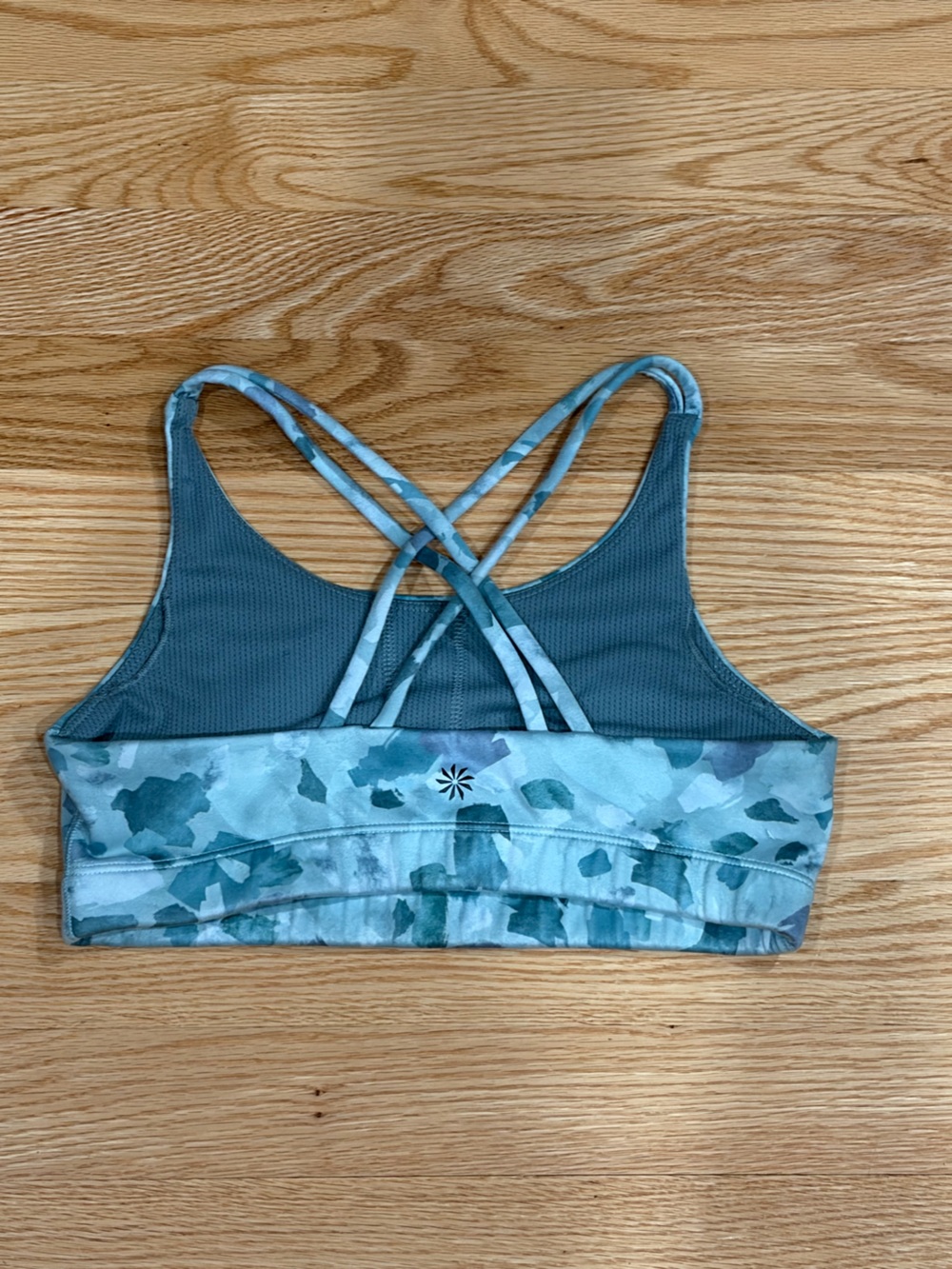 Athleta girl upbeat bra leap camo green Crisscross sports bra sportie L 12